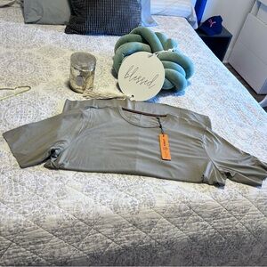 New Rag & Bone Tee Size L Color Green see label